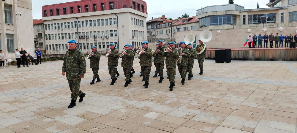 - armymedia.bg