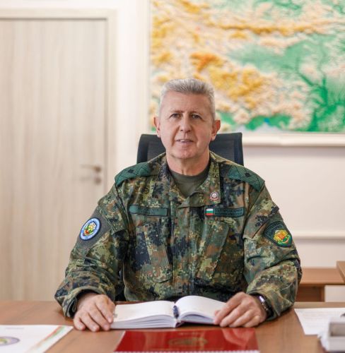 Бригаден генерал Маргарит Михайлов: Ще използваме безпилотни летателни системи - armymedia.bg Бригаден генерал Маргарит Михайлов: Ще използваме безпилотни летателни системи