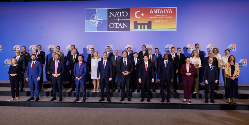 - armymedia.bg
