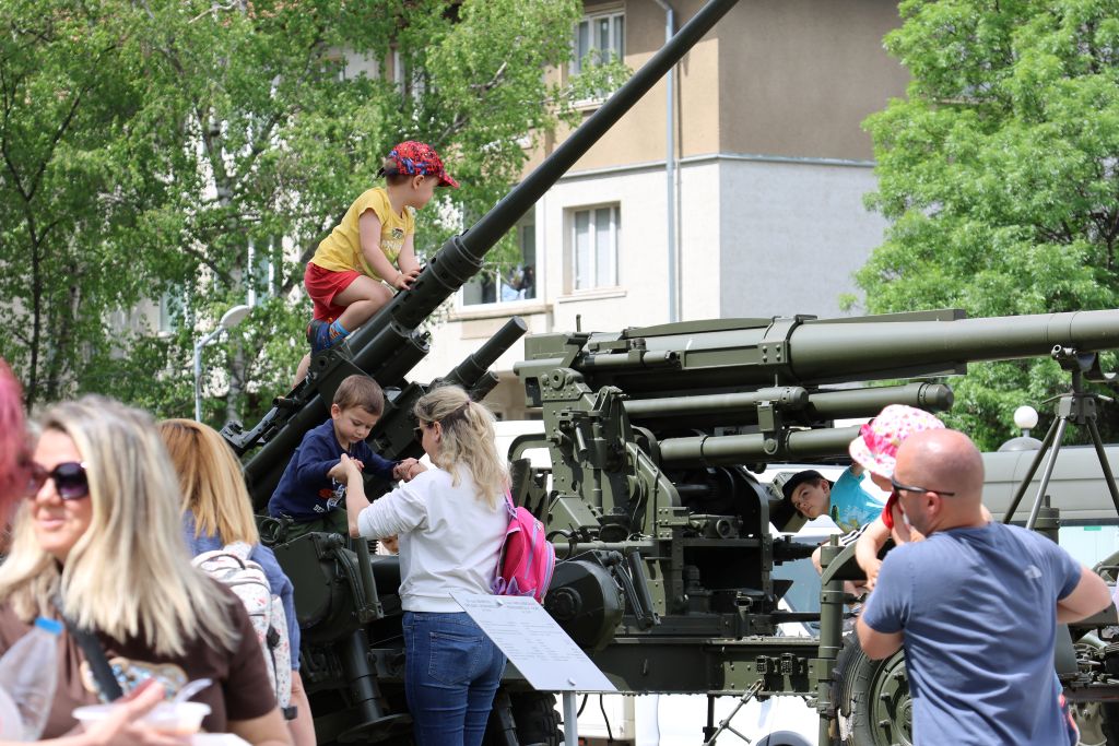 - armymedia.bg