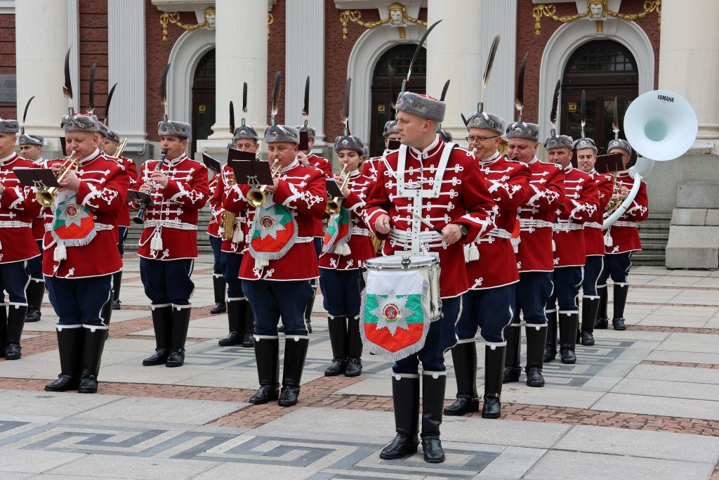 - armymedia.bg