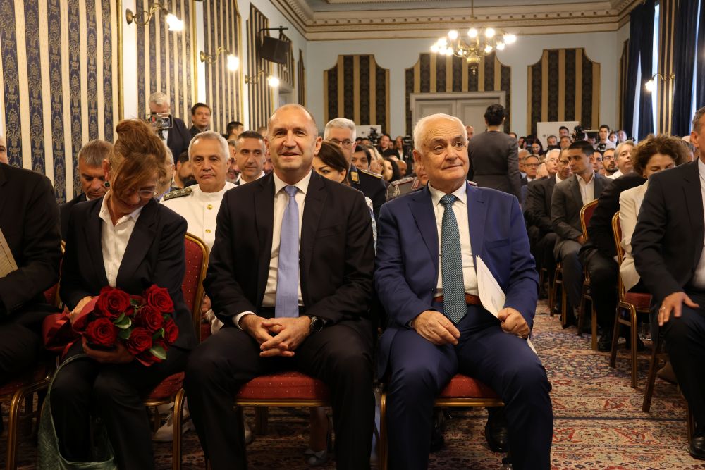 - armymedia.bg
