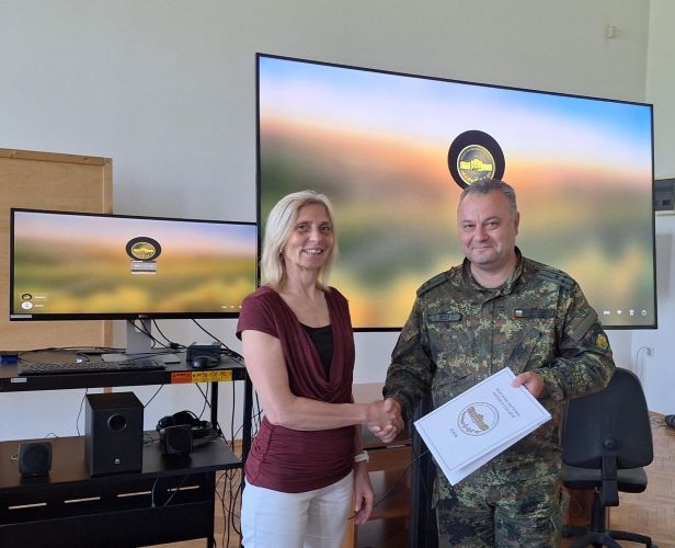 - armymedia.bg