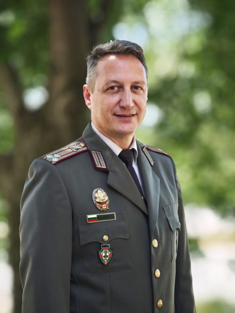 - armymedia.bg