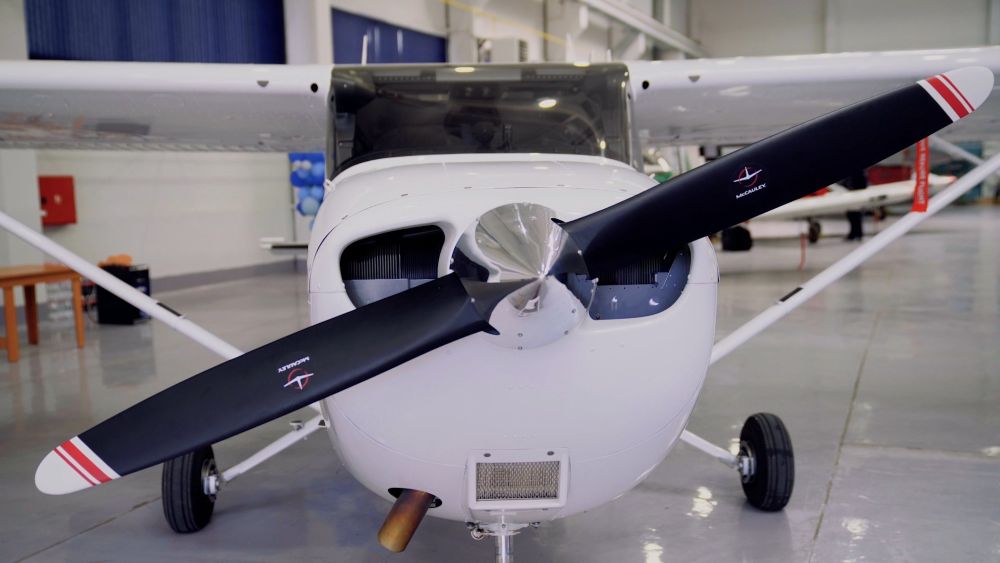 Cessna 172 Skyhawk – новият самолет за обучение на пилоти във ВВВУ