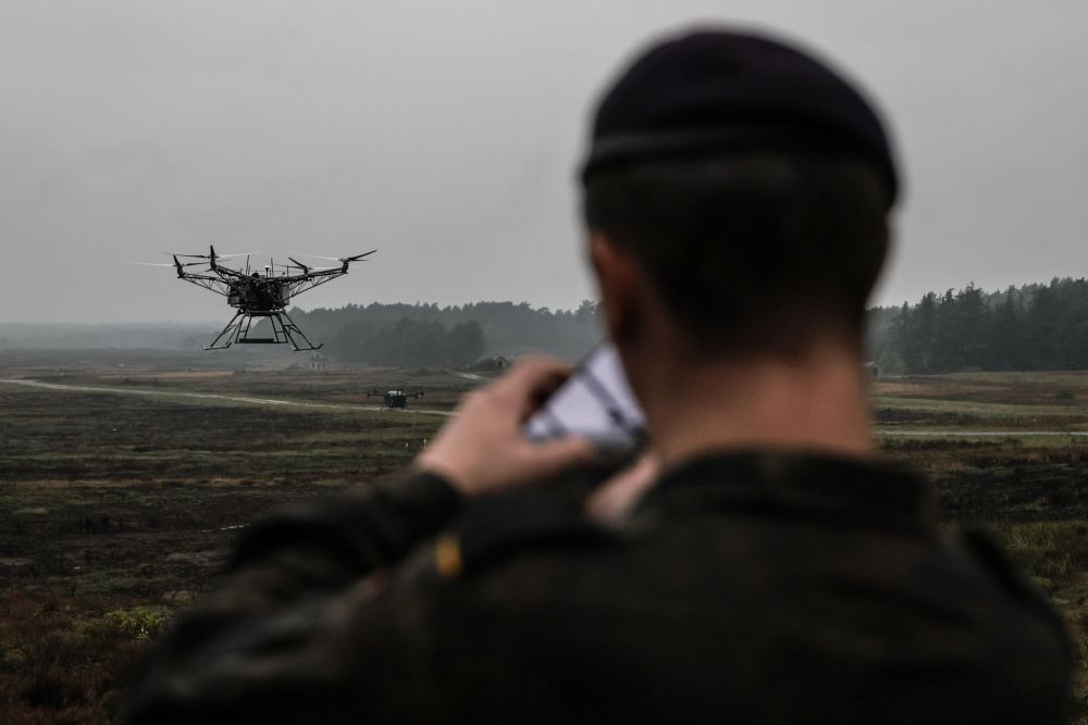 Пробивът в оградата на летище Лайпциг в Германия може да е от кола, въздушното движение не е засегнато