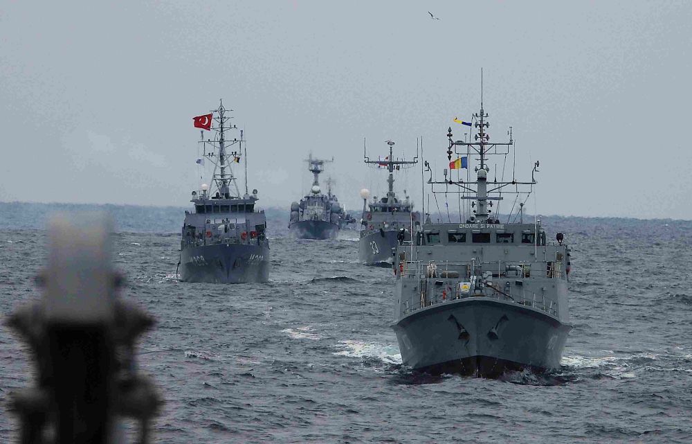 Корабите от Противоминната група в Черно море изпълниха задачи по разузнаване и унищожаване на опасни обекти на море