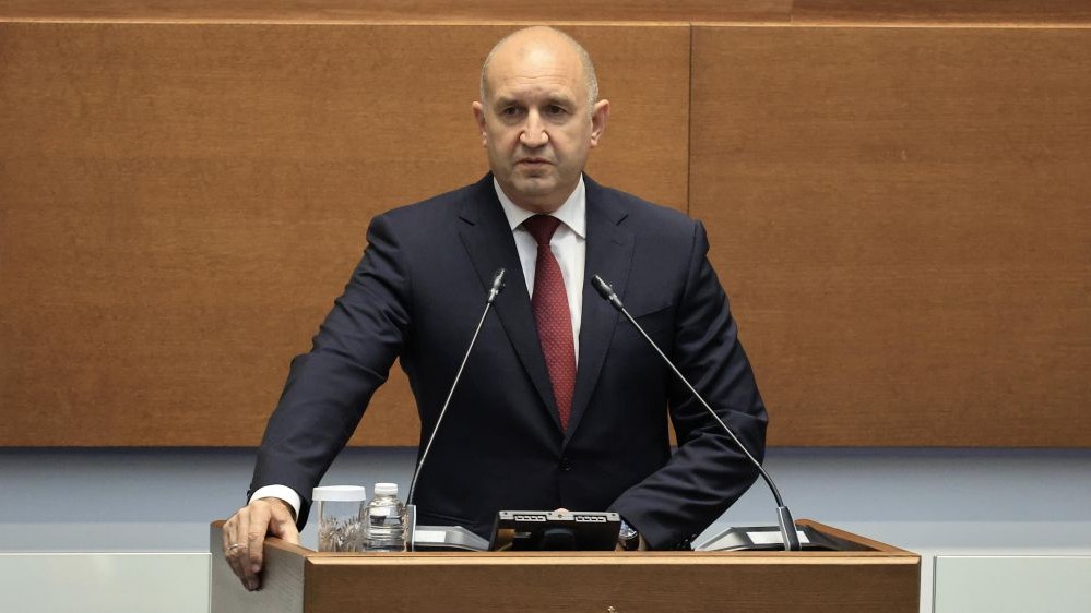 Румен Радев: България поиска от НАТО засилване на наблюдението и защитата срещу дронове