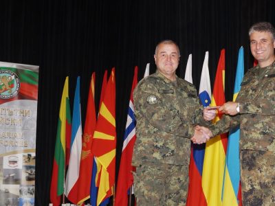 Назначаване на военнослужещи на нови длъжности в Командването на Сухопътните войски и повишаване във военно звание