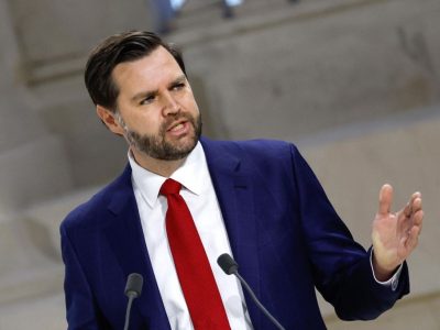 Вицепрезидентът на САЩ Джей Ди Ванс обвини имиграцията за размириците във Франция