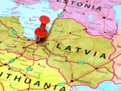 Литва каза на жителите си да се скрият в бомбоубежища заради засечен летящ обект