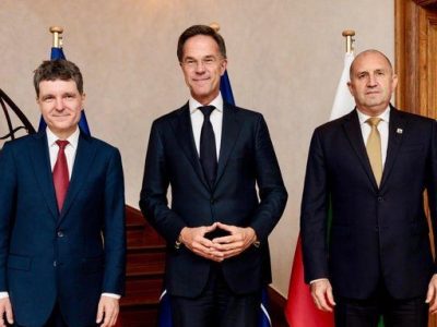 Генералният секретар на НАТО разговаря с българския премиер Румен Радев и с румънския президент Никушор Дан