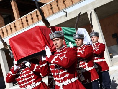 Тленните останки на цар Самуил потеглиха към България
