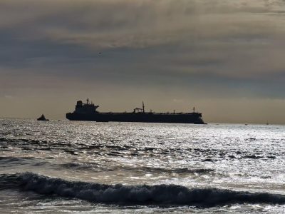 Френската армия задържа танкер от „сенчестия флот“ на Русия
