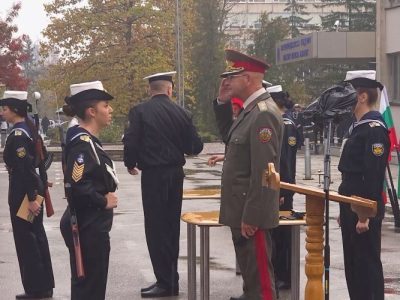 След ден 19 военни лекари стават лейтенанти